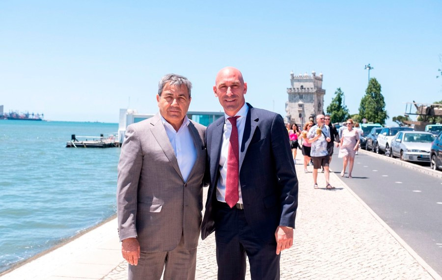FPF President Fernando Gomes and RFEF President Luis Rubiales in Lisbon ©Getty Images