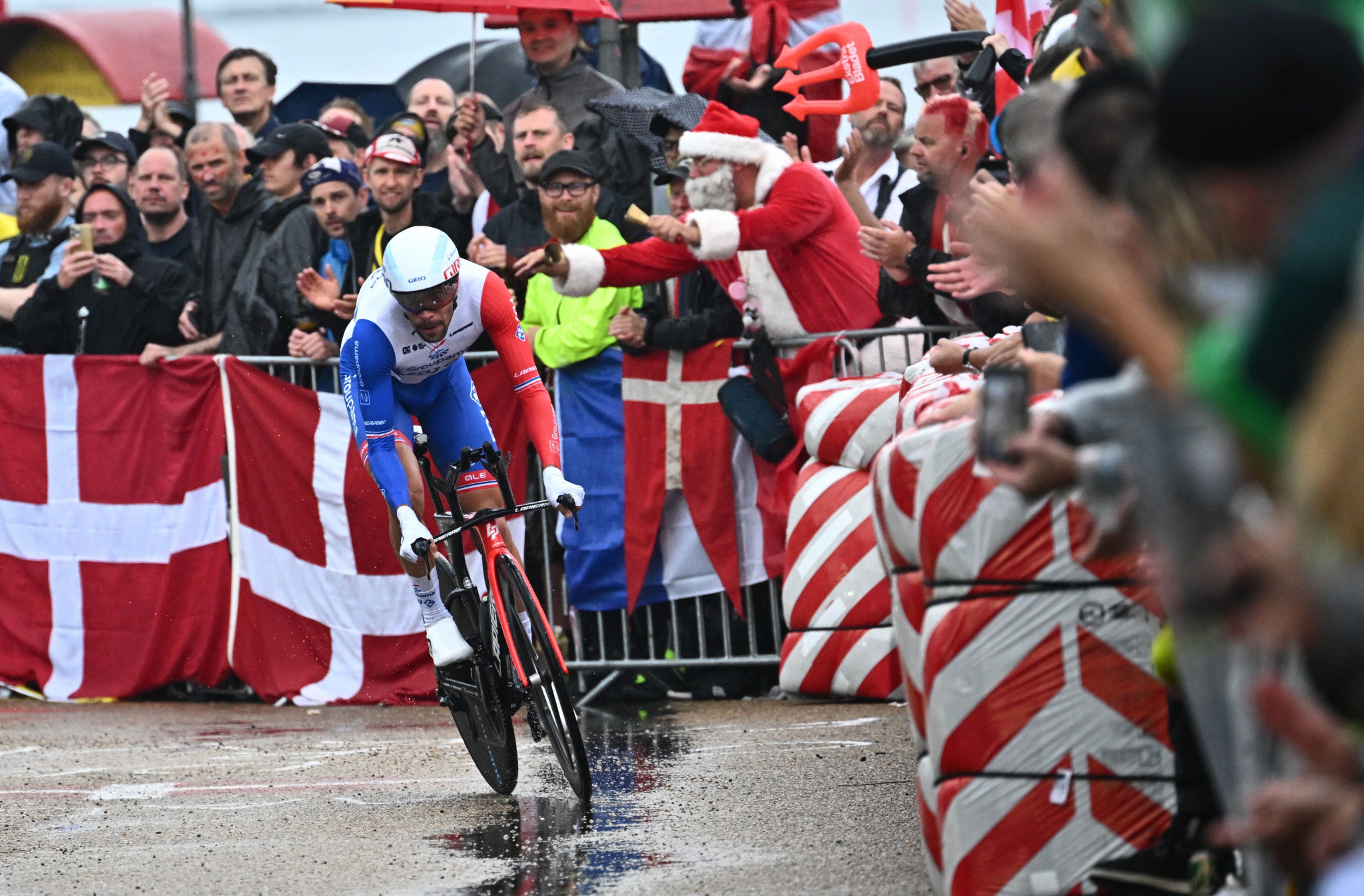 France's Thibaut Pinot is cheered on by Danish fans during the individual time trial ©Getty Images