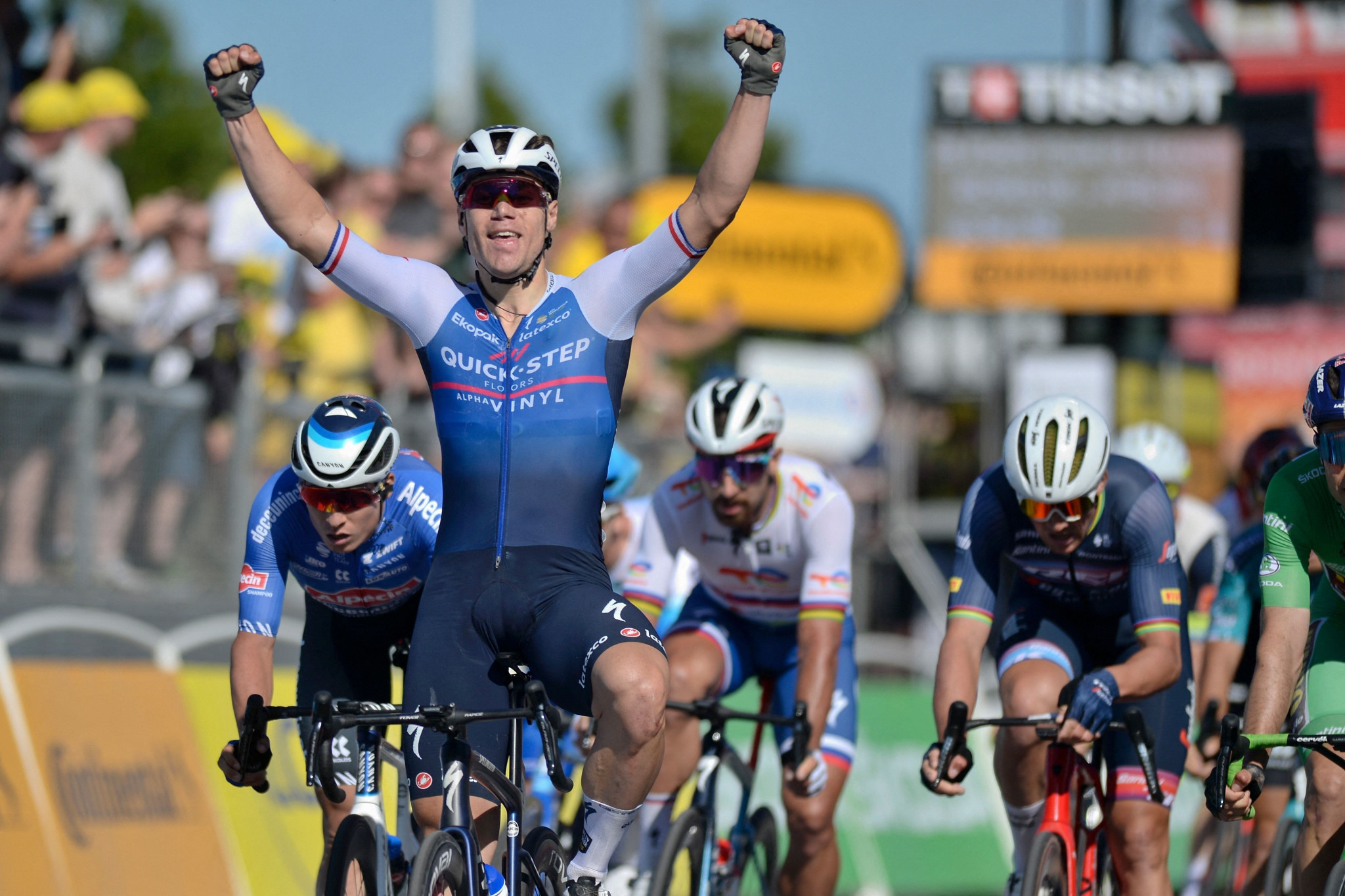 Dutchman Fabio Jakobsen celebrates after clinching stage two in Nyborg ©Getty Images