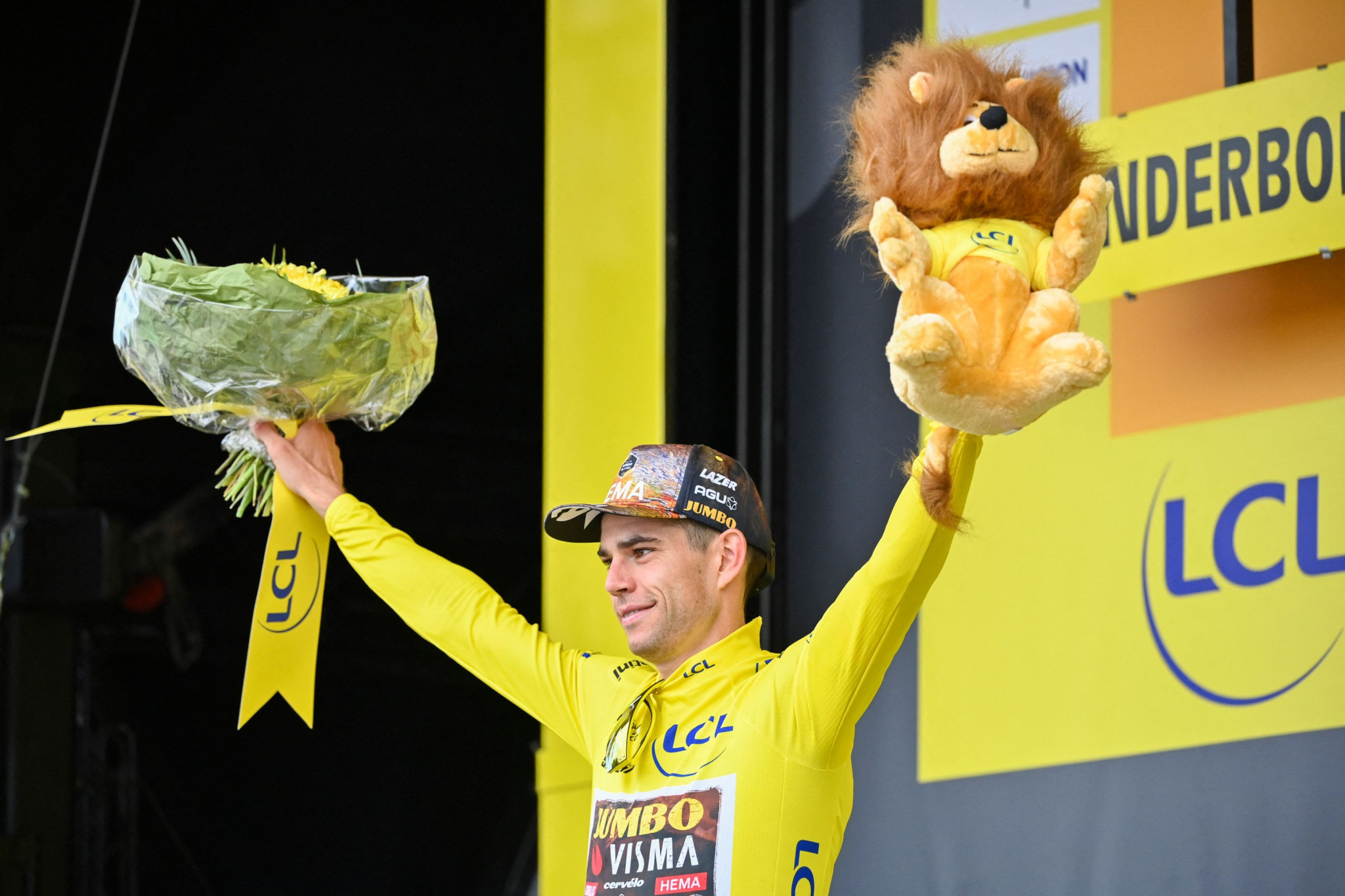 Belgium’s Wout van Aert retained the yellow jersey after finishing second for the third successive day ©Getty Images