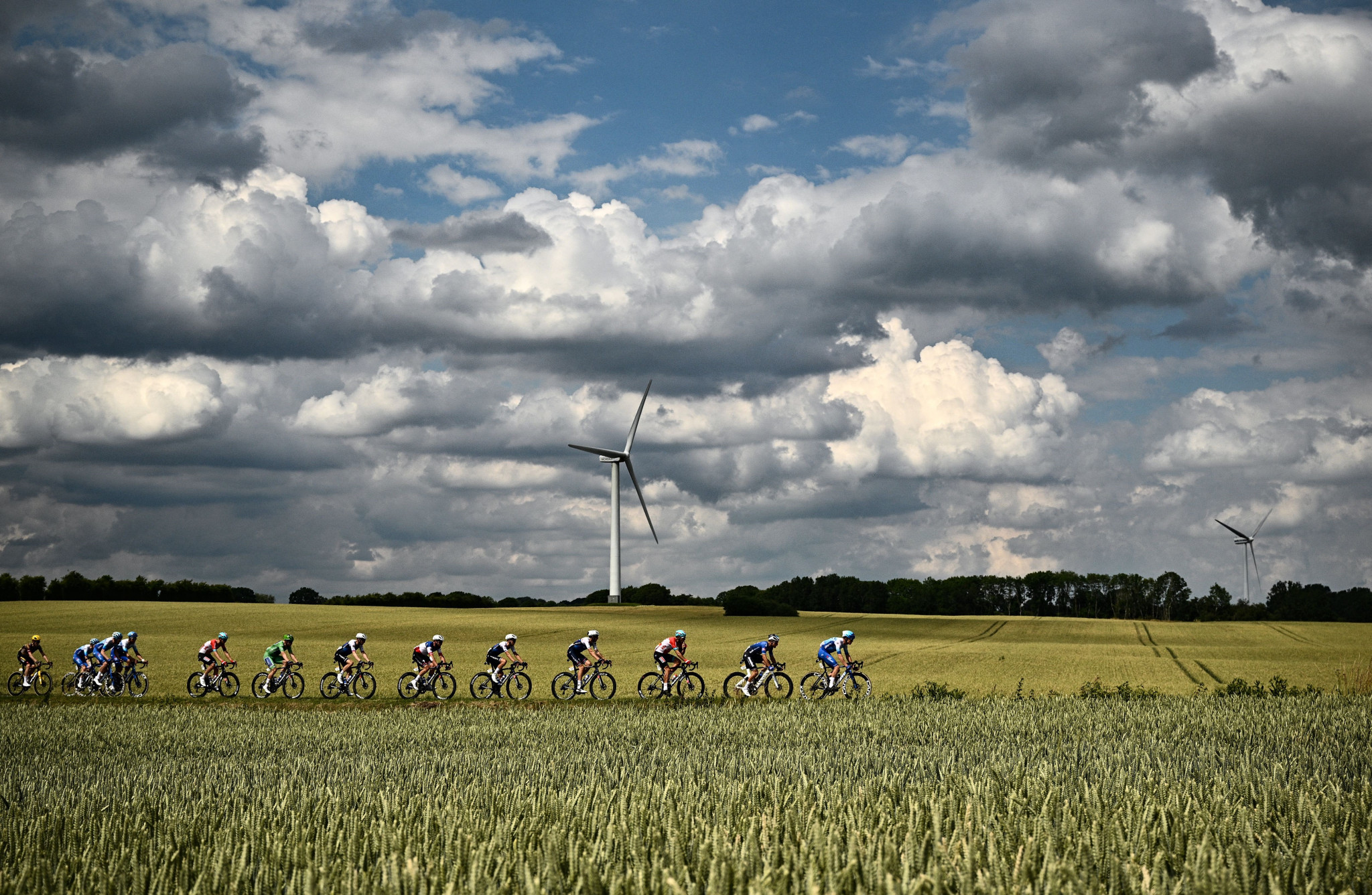 Riders made their way through glorious countryside during the 182-kilometre route ©Getty Images