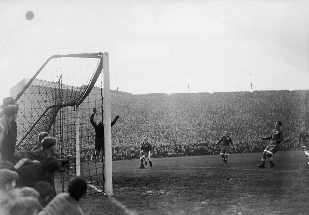 Russian goalkeeper Alexei 'Tiger' Khomich makes a spectacular save during Dynamo Moscow's first match in their 1945 tour of Britain, a 3-3 draw at Chelsea on November 13 watched by approximately 70,000 ©Getty Images