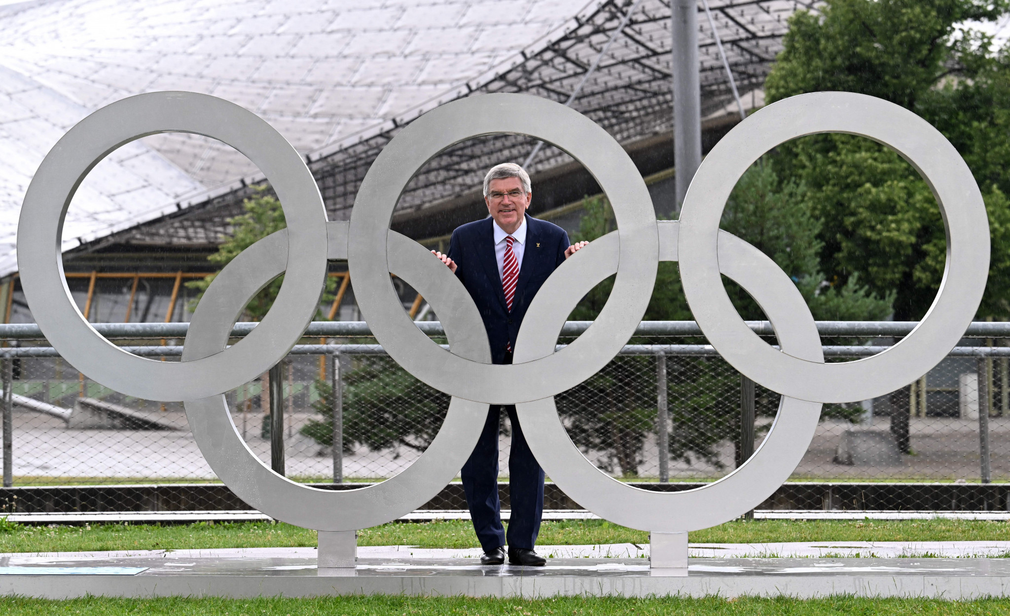 IOC President Thomas Bach helped unveil Olympic rings to commemorate 50 years since the Munich Olympics ©Getty Images