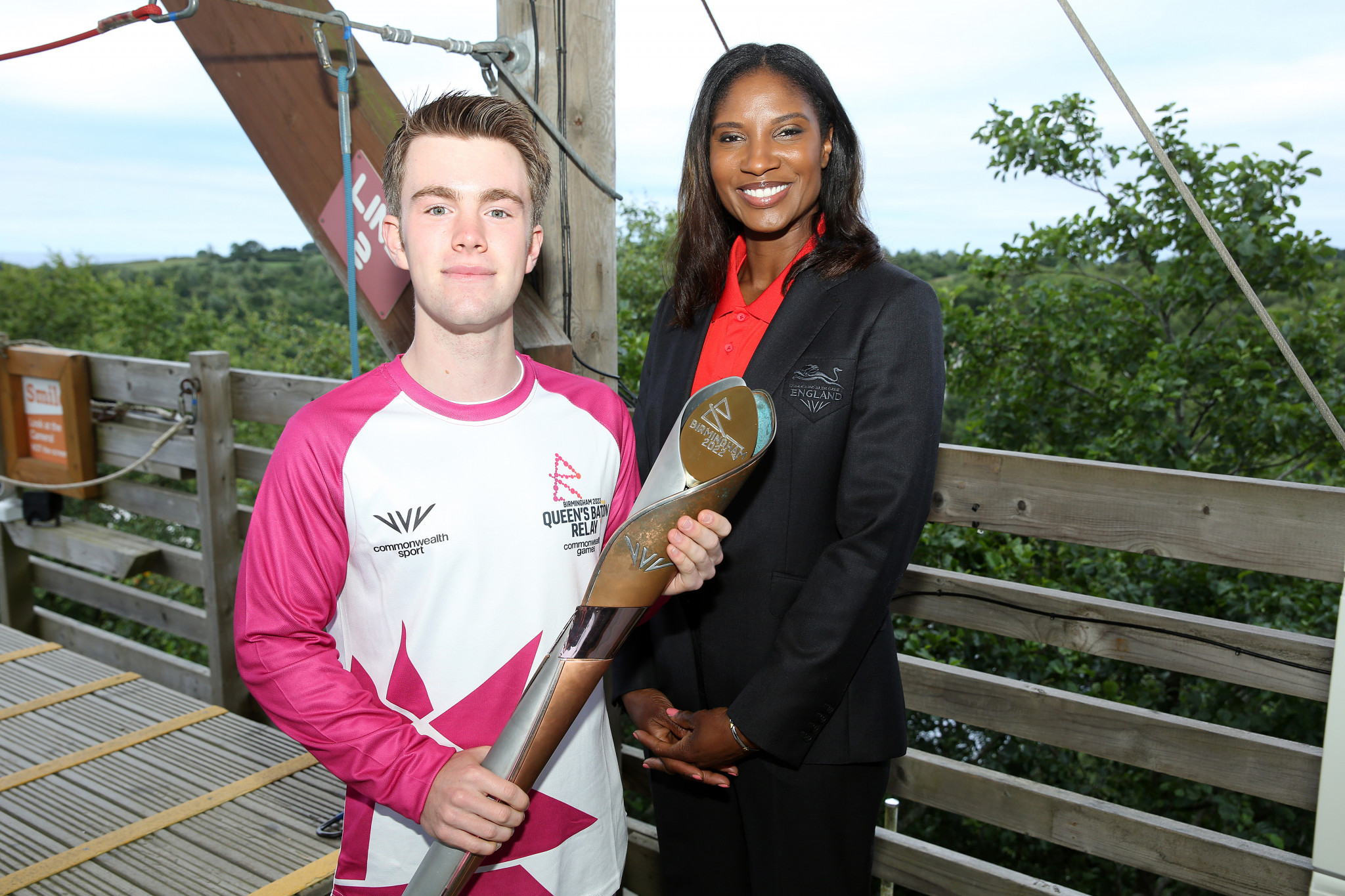 Zip to zip for Queen's Baton Relay on first day in England as starts Birmingham 2022 countdown