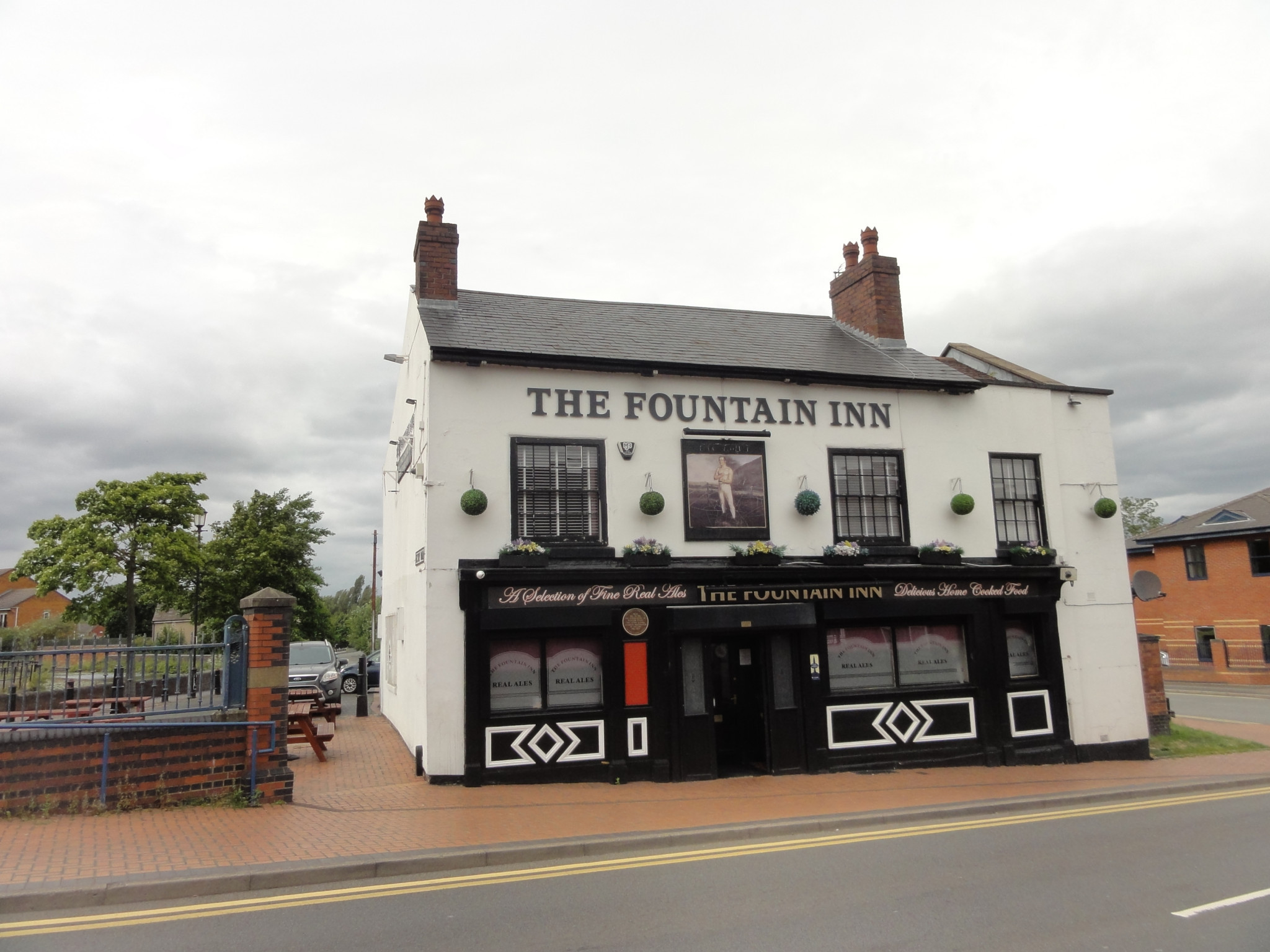 The Fountain Inn stands on the side of the canal in Tipton and was William Perry's headquarters in the early part of his career  ©ITG