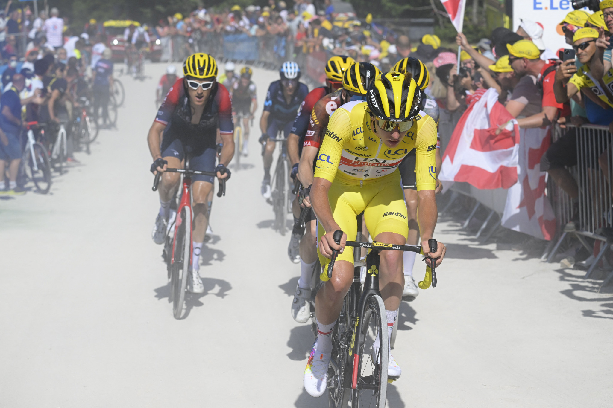 Defending champion Pogačar claims back-to-back stage victories at Tour de France