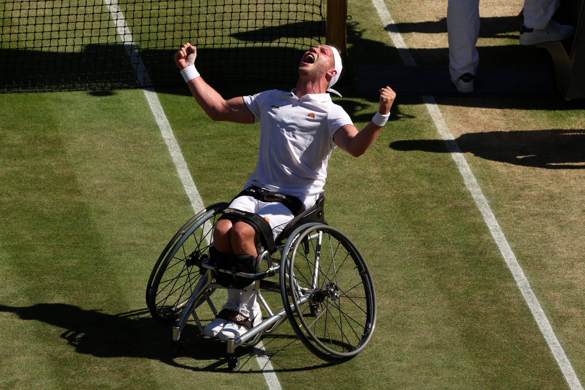 Alfie Hewett overcame Gustavo Fernandez to book his place in the Wimbledon wheelchair men's singles final ©Getty Images