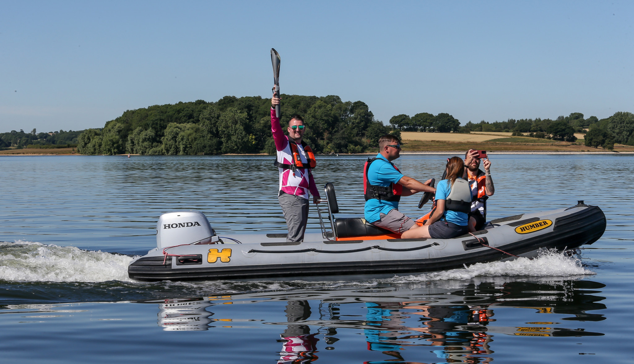 The Baton has been carried across Rutland Water as the Relay completed its first week in England ©Getty Images 