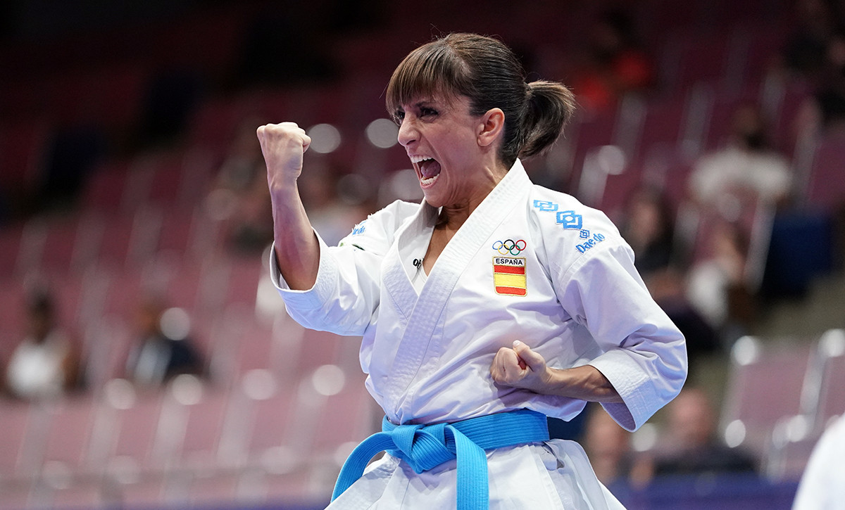 Olympic champion Sanchez performs demonstration as Spanish Karate Federation visits Japan