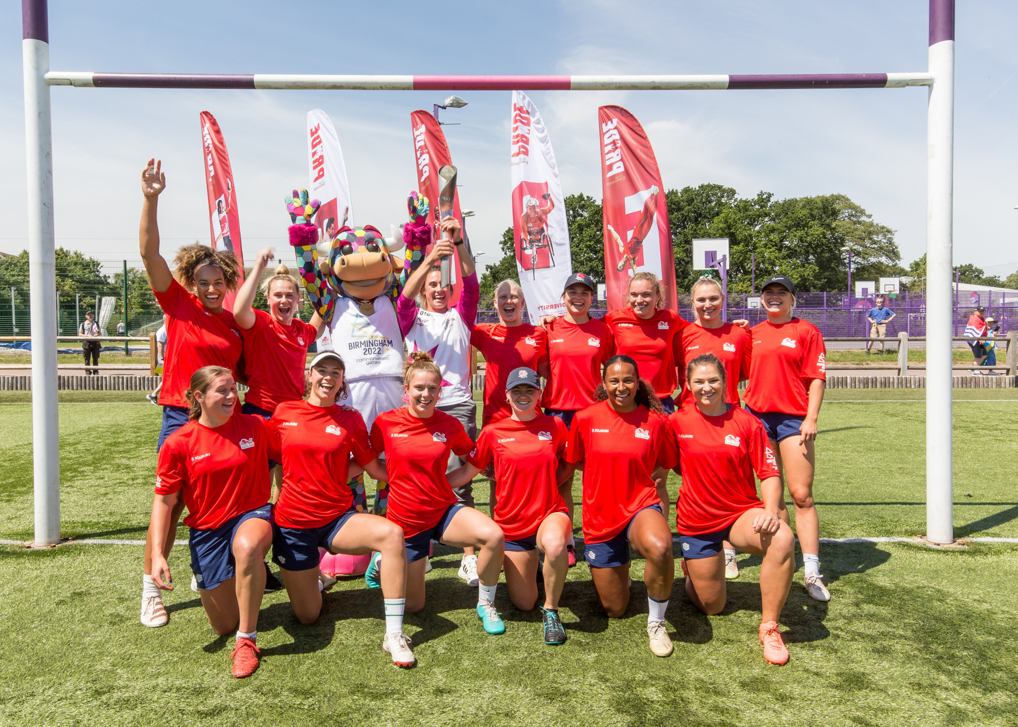 England rugby sevens captain Abbie Brown holds the Baton with team mates at Loughborough University  ©Getty Images