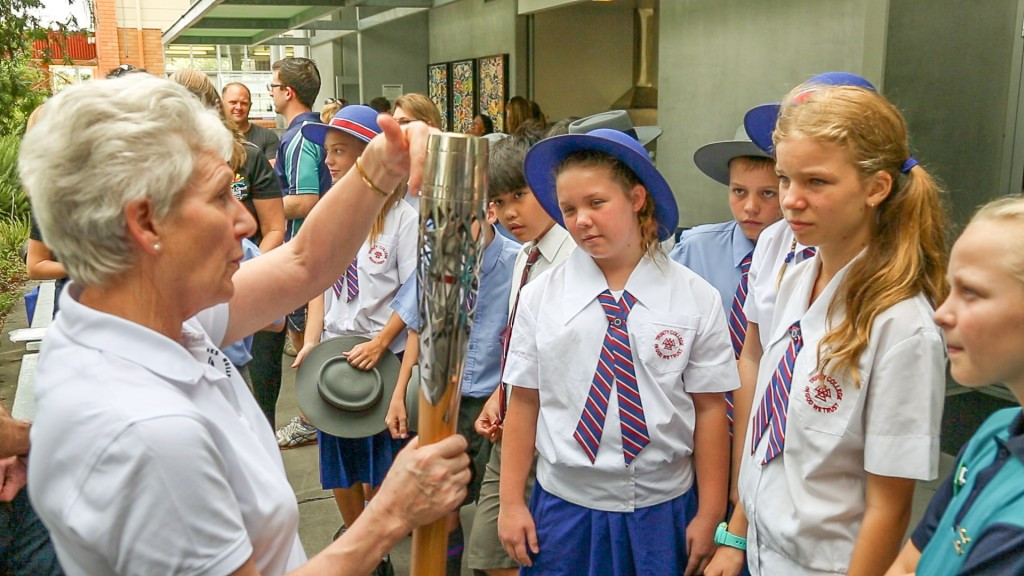 Commonwealth Games Federation President Louise Martin was joined by Gold Coast 2018 chief executive Mark Peters at the school in Queensland to help promote the initiative helping promote the Games ©Gold Coast 2018