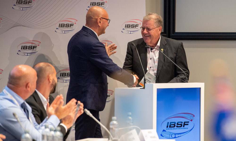 FIL Honorary President Josef Fendt, right, was announced as an honorary member of the IBSF in Lausanne ©IBSF