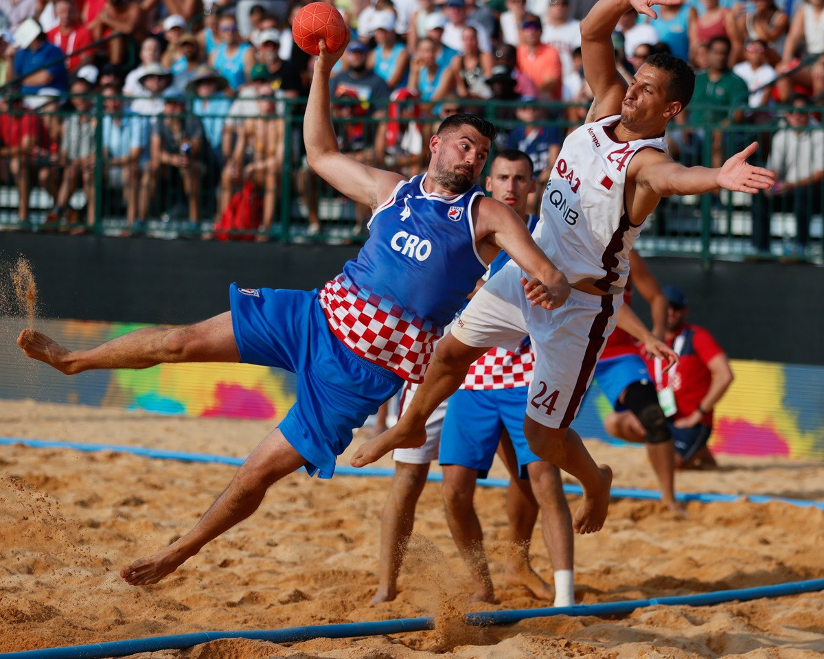 Croatia dug deep to overcome Qatar in the men's beach handball final ©The World Games 2022