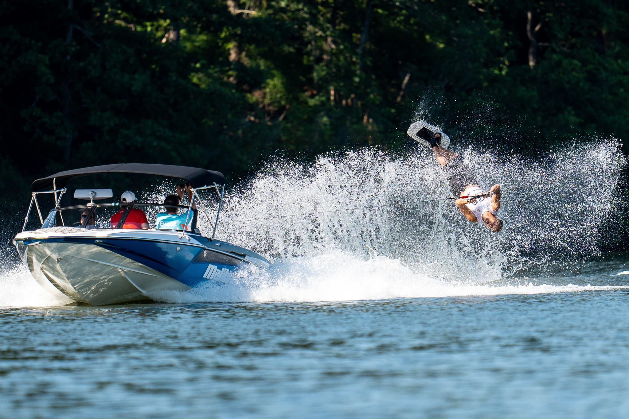 Waterski athletes put on a show in the men's trick final ©The World Games 2022