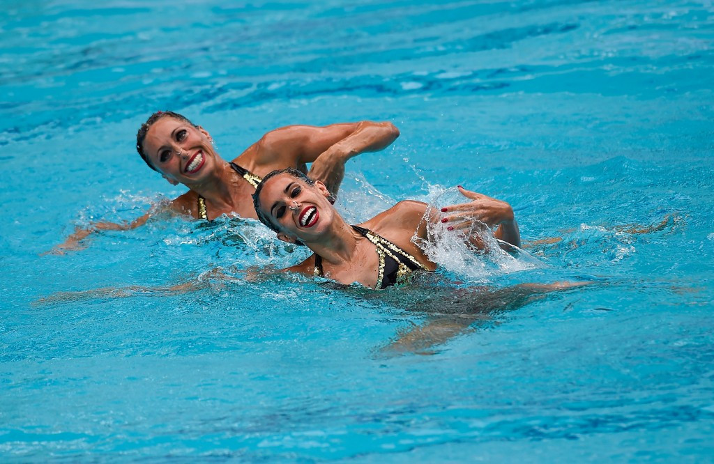 Spanish pair win duet gold as seven nations book Olympic place at Rio 2016 synchronised swimming qualifier