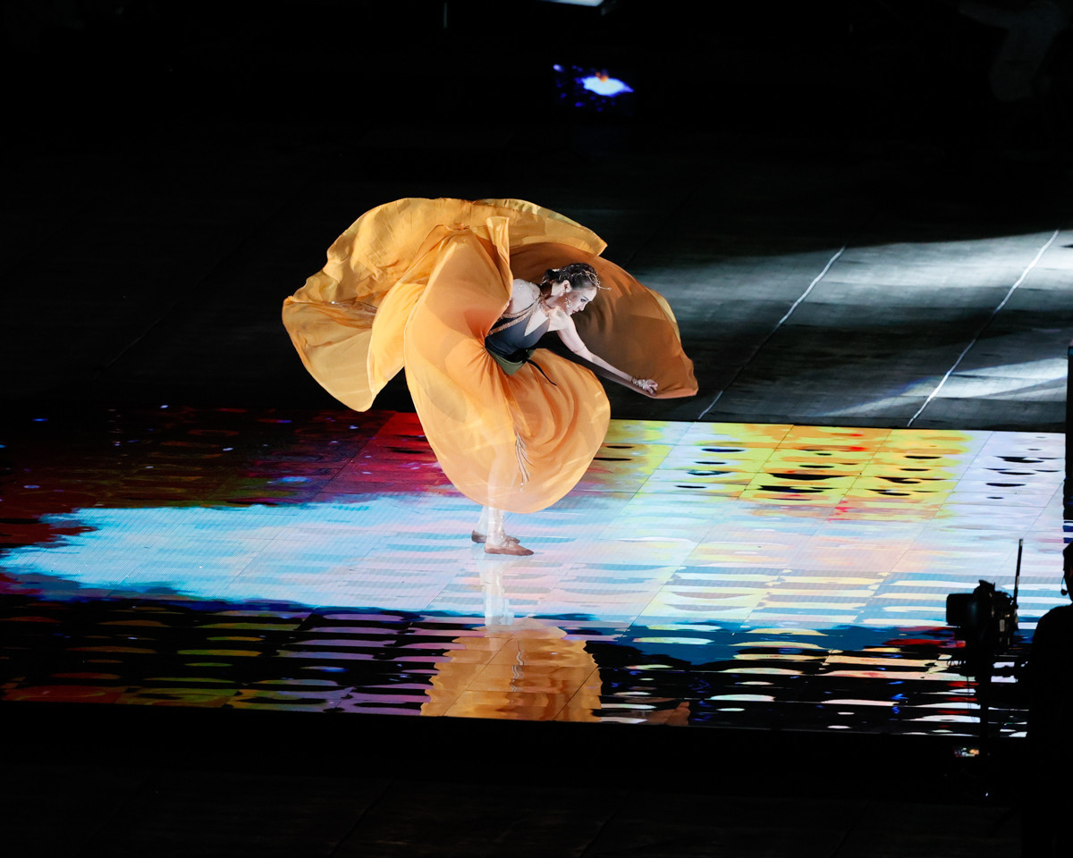 A Chinese dancer took to the stage as The World Games looked forward to Chengdu 2025 ©The World Games 2022