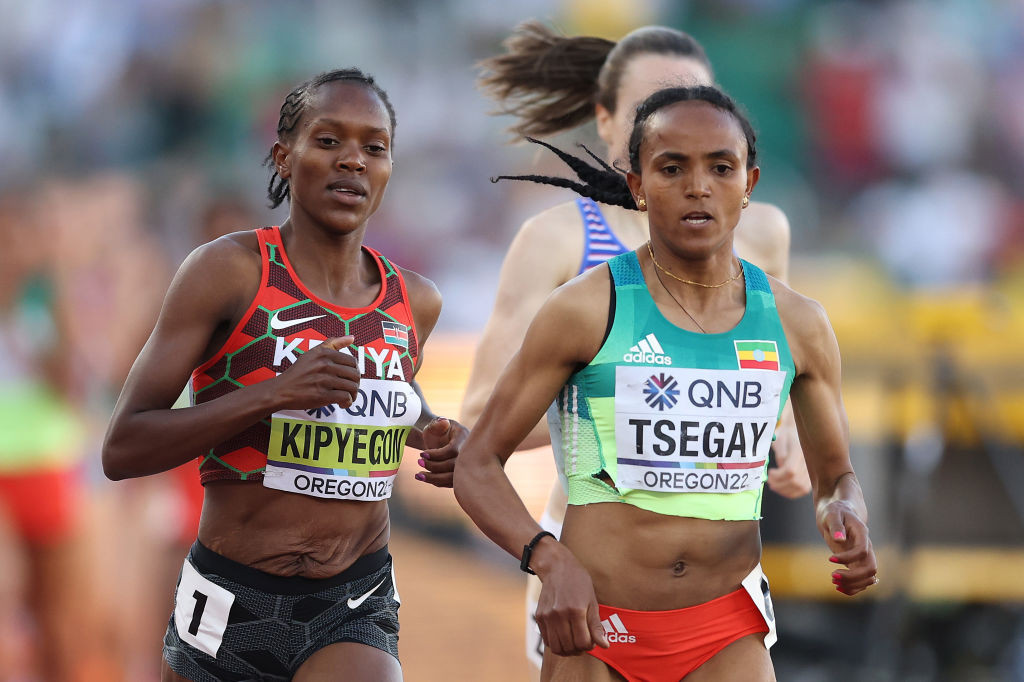 Kenya's Olympic 1500m champion Faith Kipyegon overtook Gudaf Tsegay on the final lap to win a second world title in Eugene ©Getty Images