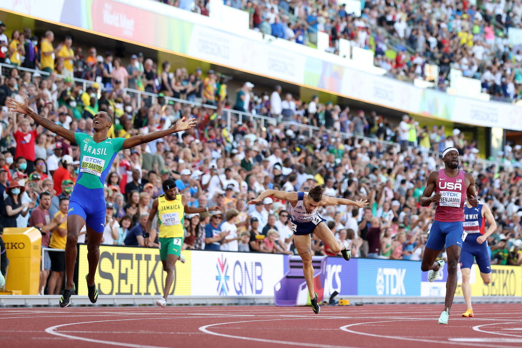 Brazil's 22-year-old Alison dos Santos earns a breakthrough gold in the men's 400m hurdles final at the World Athletics Championships in Eugene ©Getty Images