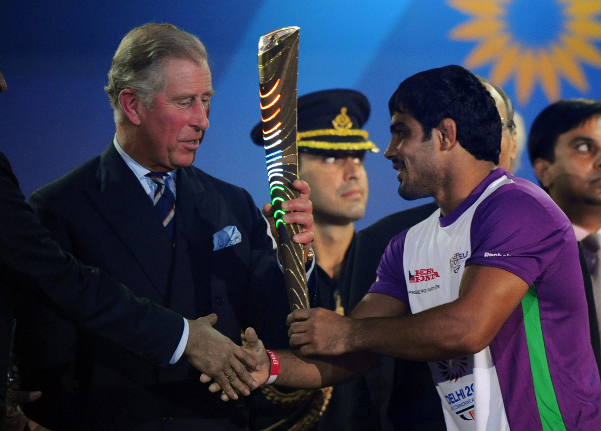 Sushil Kumar handed the Baton to Prince Charles at the 2010 Commonwealth Games in Delhi ©Getty Images