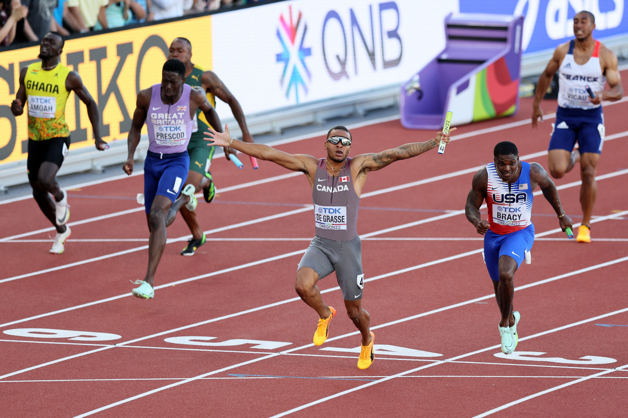 Olympic 200m champion Andre De Grasse starred as Canada won the men's 4 4x100m relay finals ©Getty Images