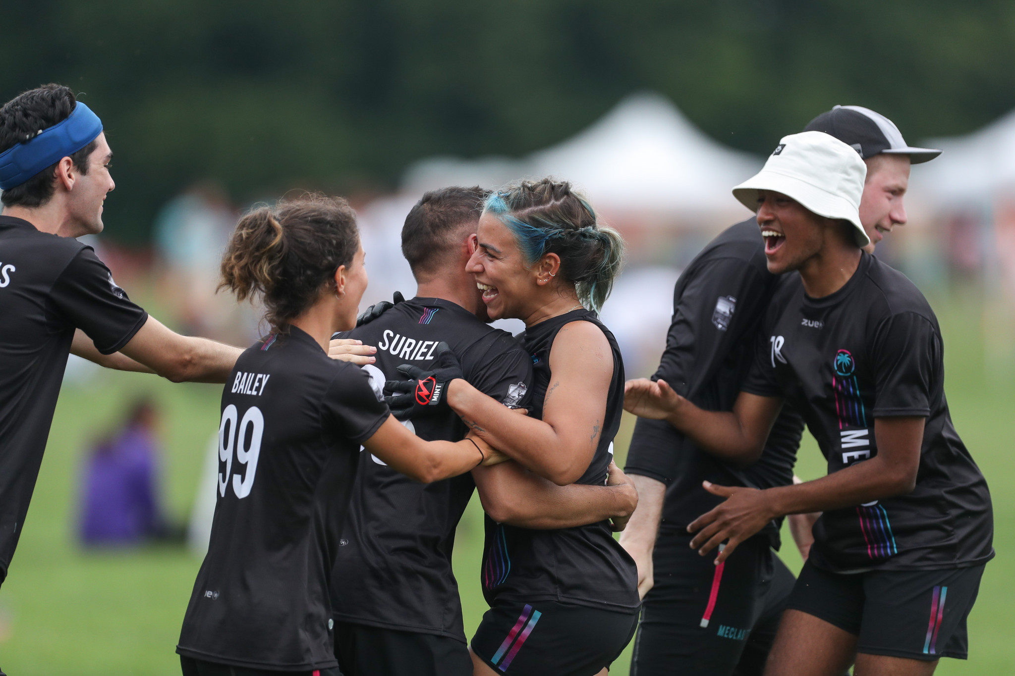 Meclao' stunned BFG in Pool A of the mixed team competitio' ©Paul Rutherford for UltiPhotos