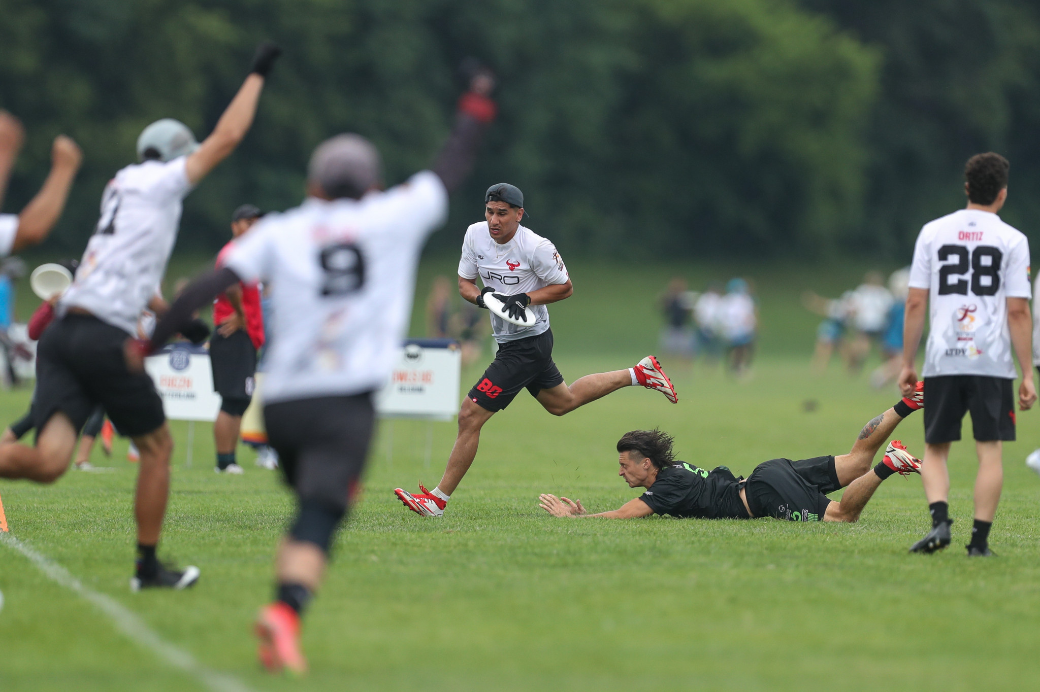 URO Monster fought hard against Melbourne Ellipsis but ultimately came up short in the Pool N duel ©Paul Rutherford for UltiPhotos