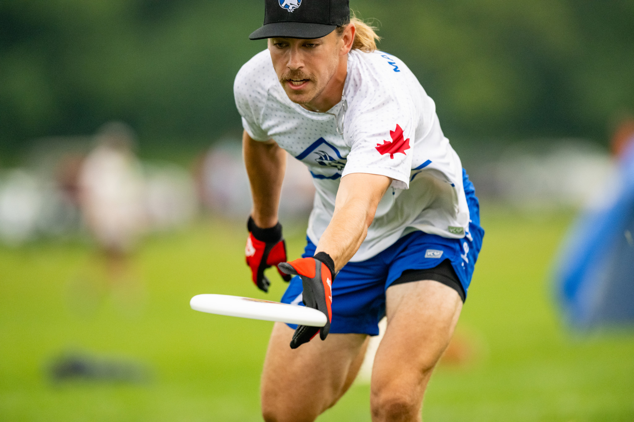 GOAT's Michael MacKenzie recorded two assists for his team today in the open event ©Samuel Hotaling for UltiPhotos