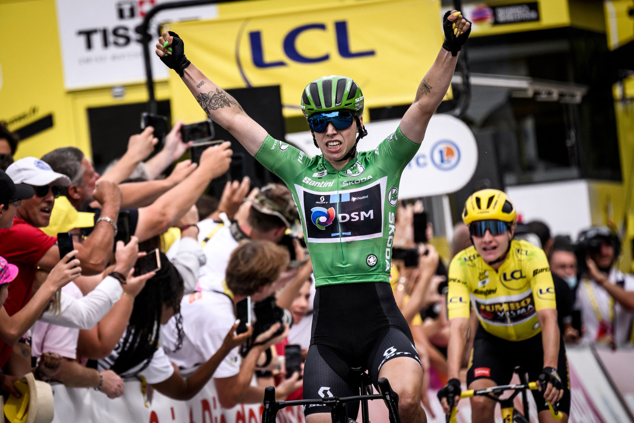 Wiebes wins fifth stage of Tour de France Femmes as Vos retains overall lead