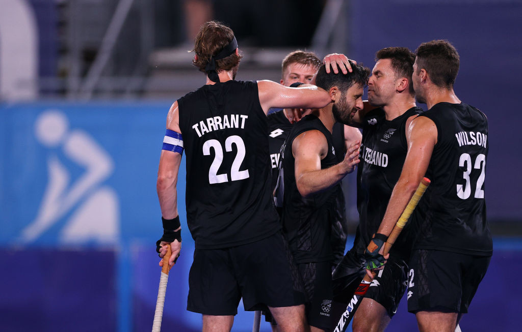 Three late goals earn New Zealand men's team dramatic 5-5 draw as Commonwealth Games hockey begins