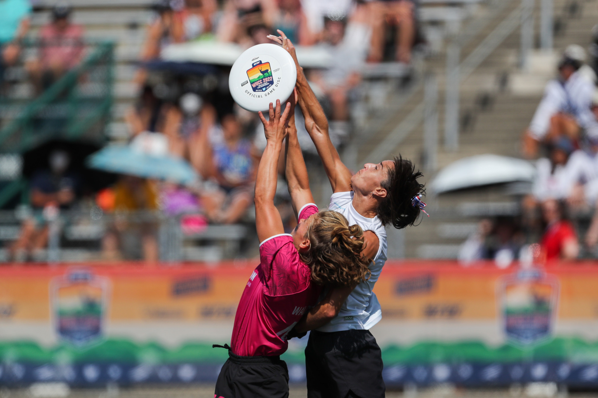 Revolution and Fury competed in a tense contest at the Atrium Stadium in Ohio ©Paul Rutherford for UltiPhotos 