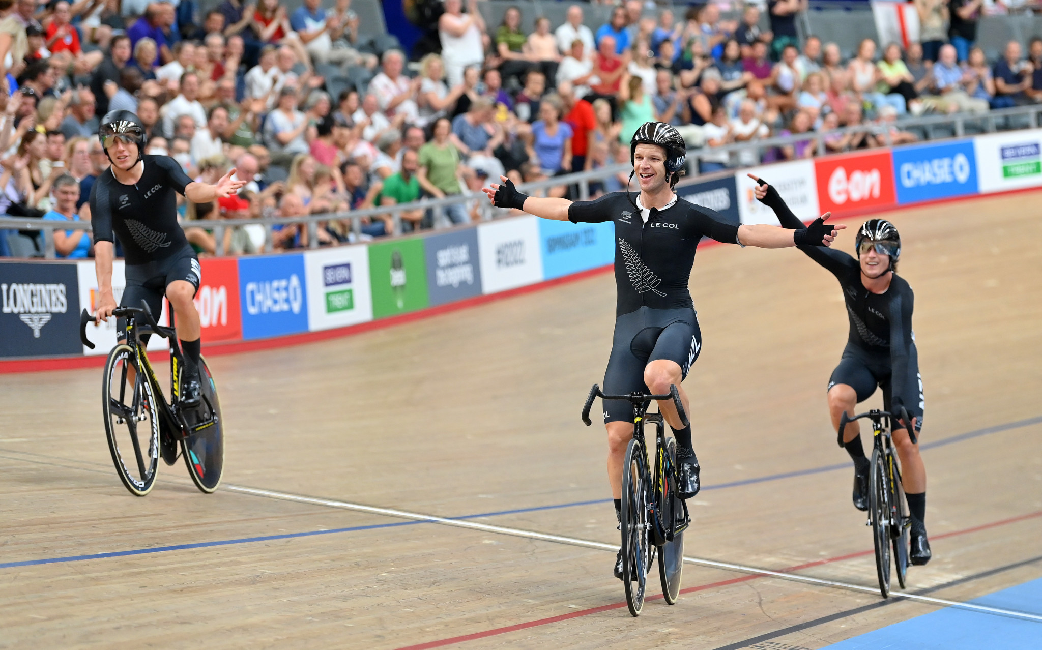 New Zealand's Aaron Gate's points race win ensured his nation topped the track cycling medal table ©Getty Images