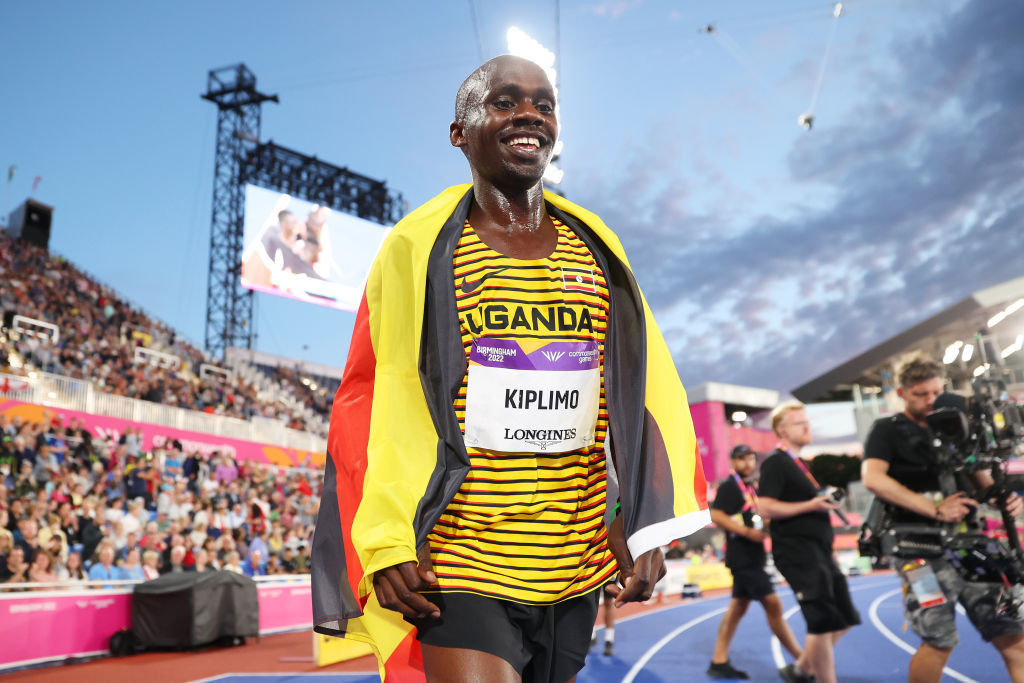 Kiplimo earns men’s 10,000m title in Commonwealth record to keep Ugandan run going as athletics begins