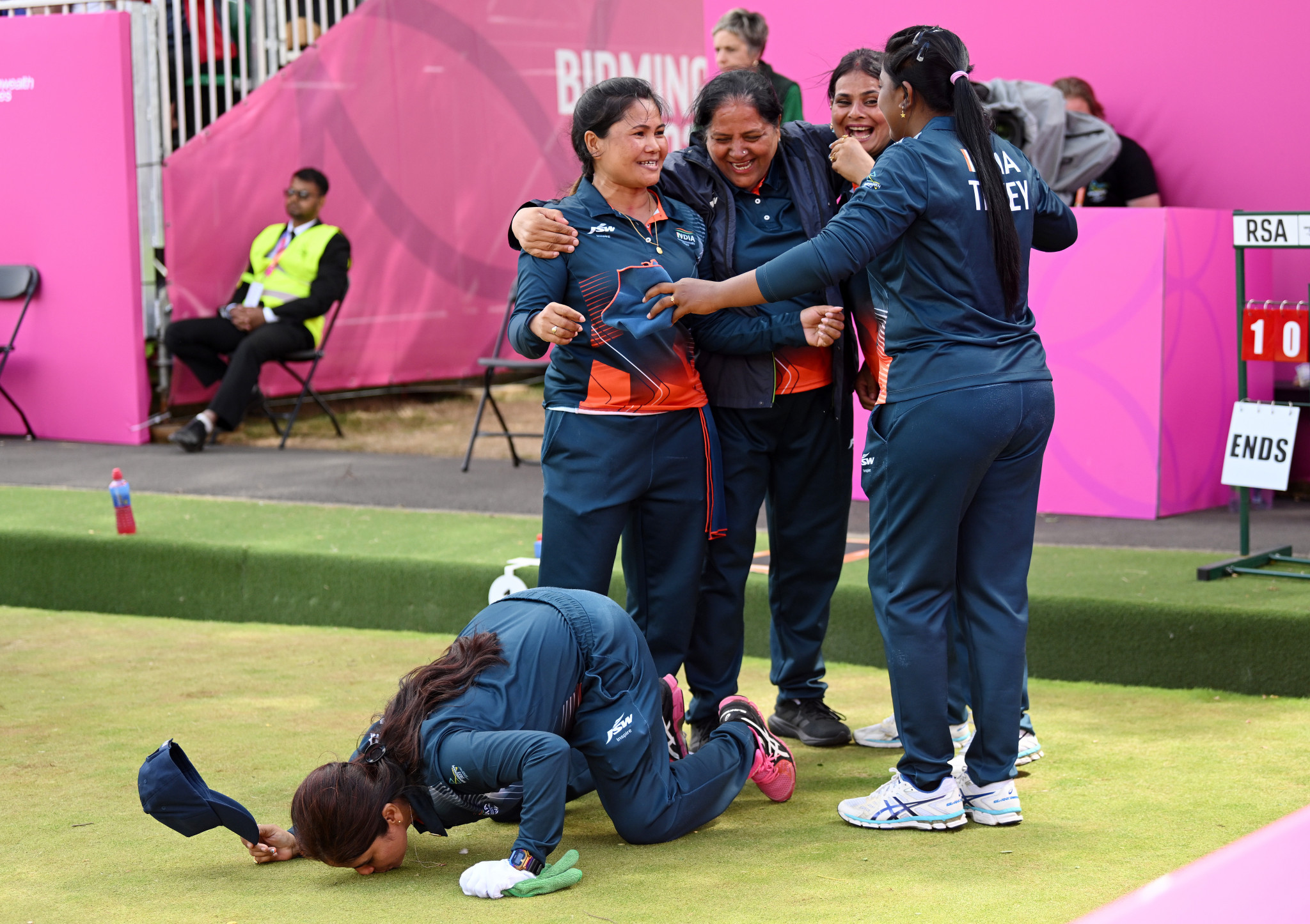 India celebrate victory in the women's fours bowls ©Getty Images