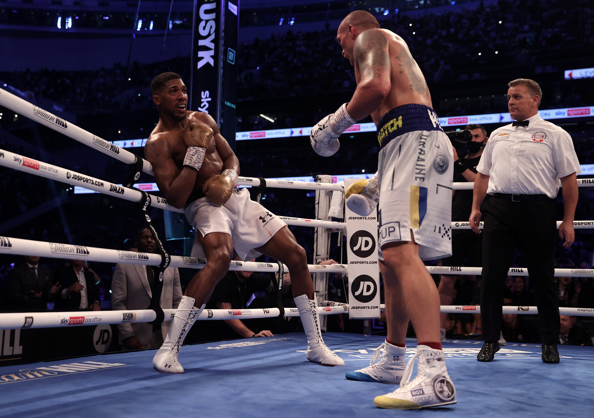 Oleksandr Usyk shocked Anthony Joshua when they met in a title bout last year ©Getty Images