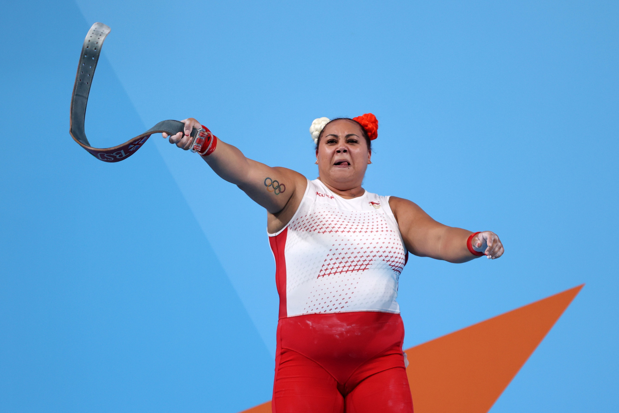 England's flagbearer Emily Campbell produced a popular victory in the women's over-87kg weightlifting ©Getty Images