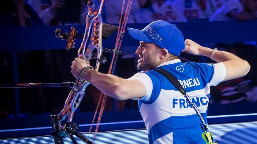 France’s Sebastien Peineau beat Dutch rival Mike Schloesser in the final of the men’s compound individual competition to take gold at the World Indoor Archery Championships in Ankara today ©World Archery
