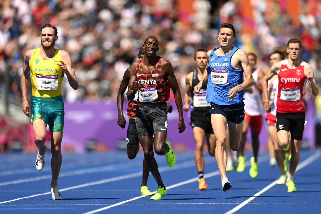 Hoare’s final flourish wins towering men’s 1500m final as Bayi’s Games record goes