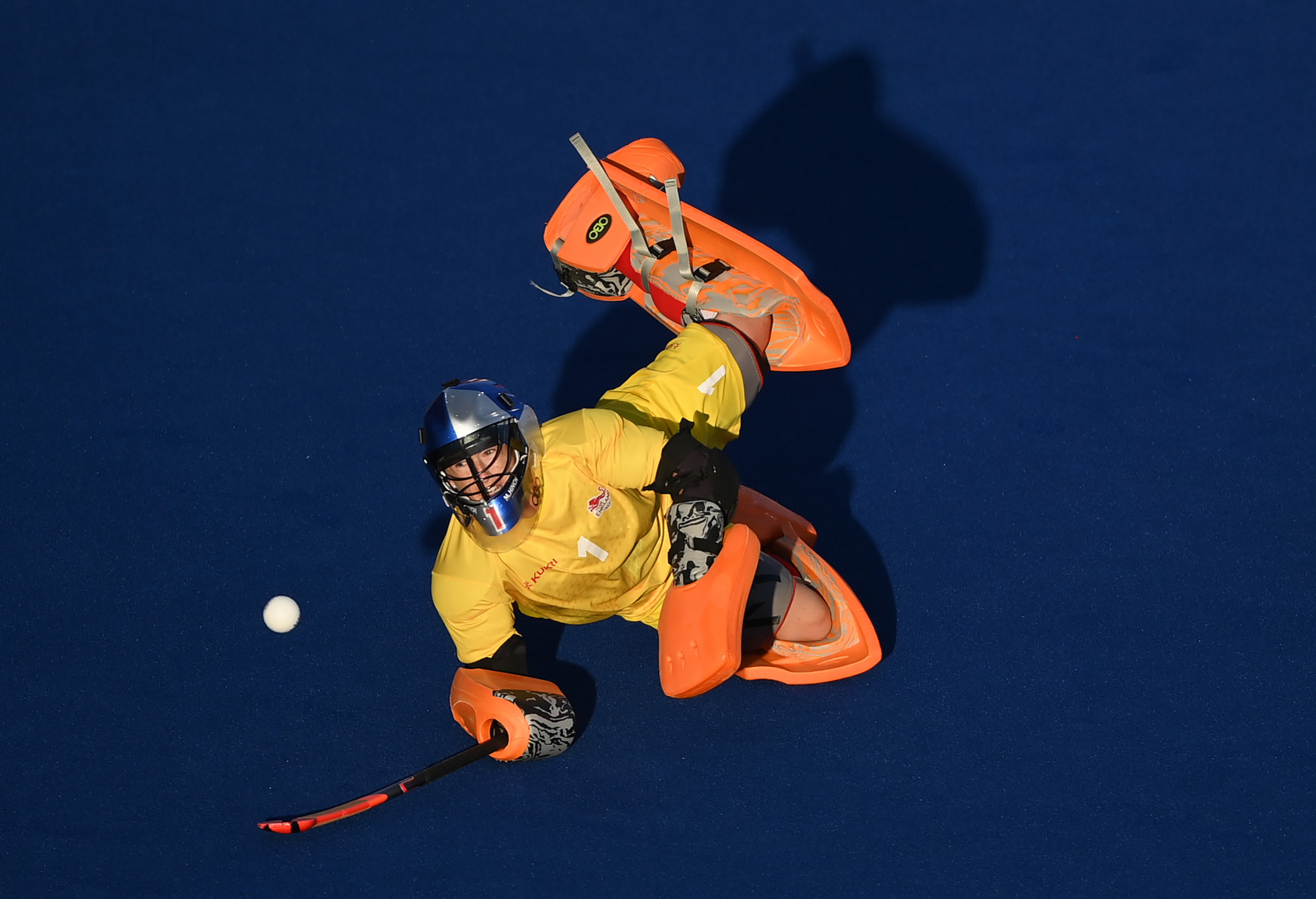England goalkeeper Maddie Hinch believes a home crowd can make the difference in the women's hockey final ©Getty Images