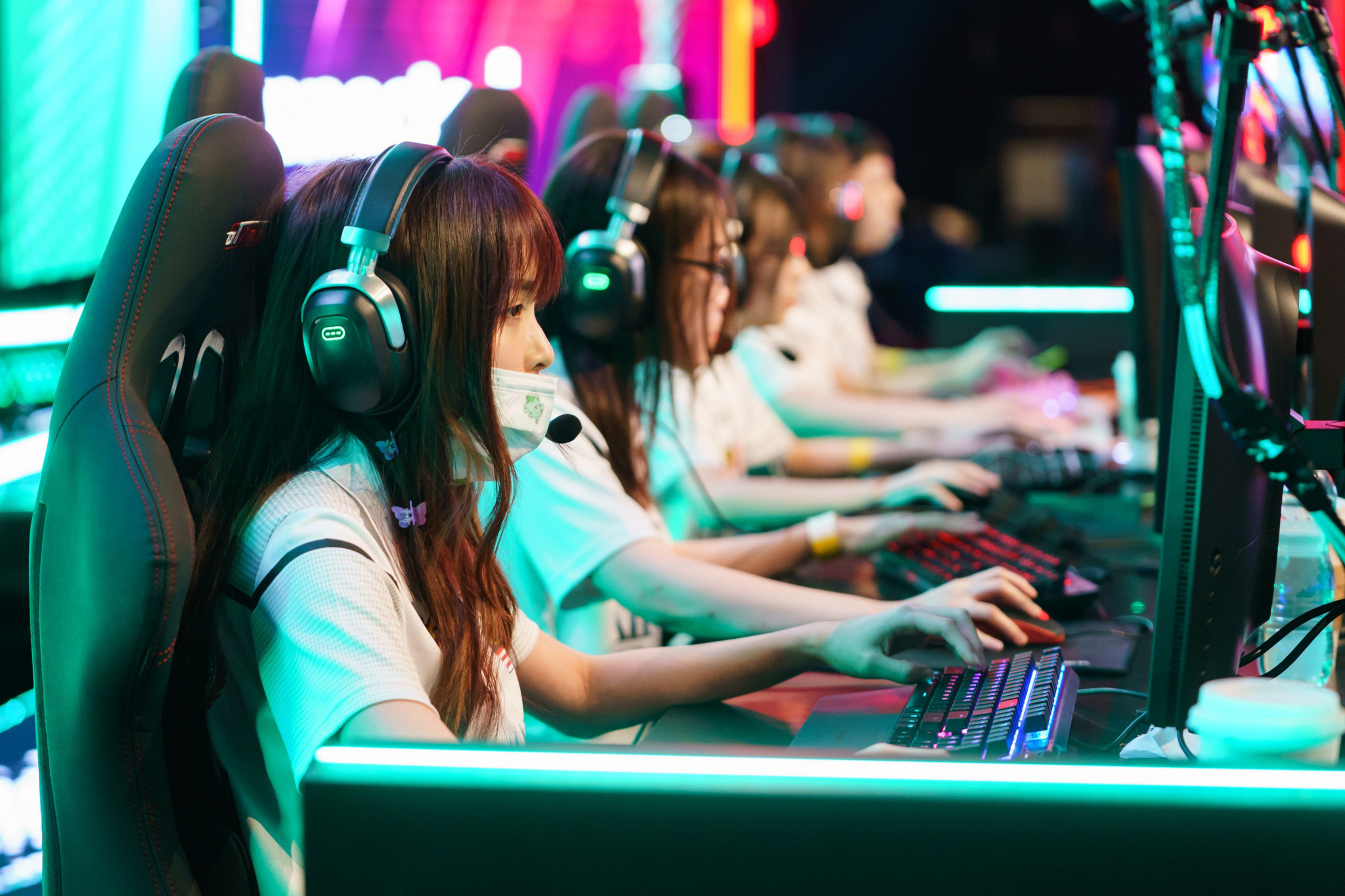 Malaysia concentrated intently during the DOTA 2 women's Grand Final, where they won gold ©GEF