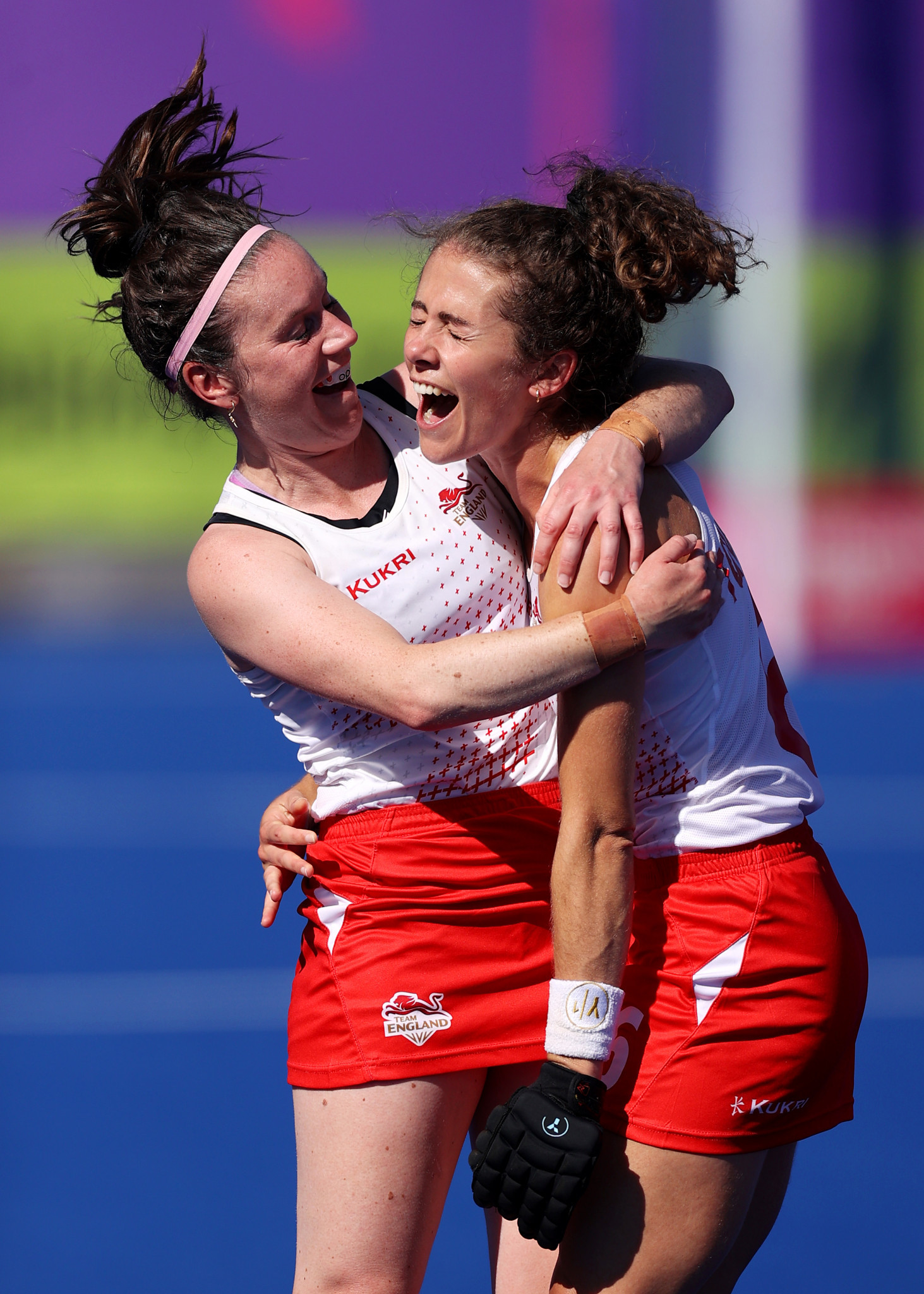 Laura Unsworth, left, was able to celebrate women's hockey gold with Anna Toman ©Getty Images