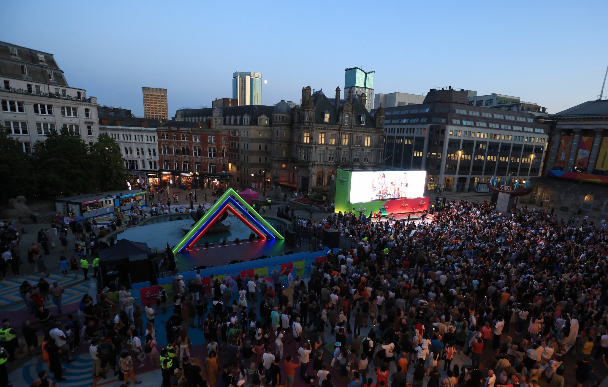 Fans who were unable to get to the Alexander Stadium watched the Closing Ceremony at Victoria Square ©Getty Images