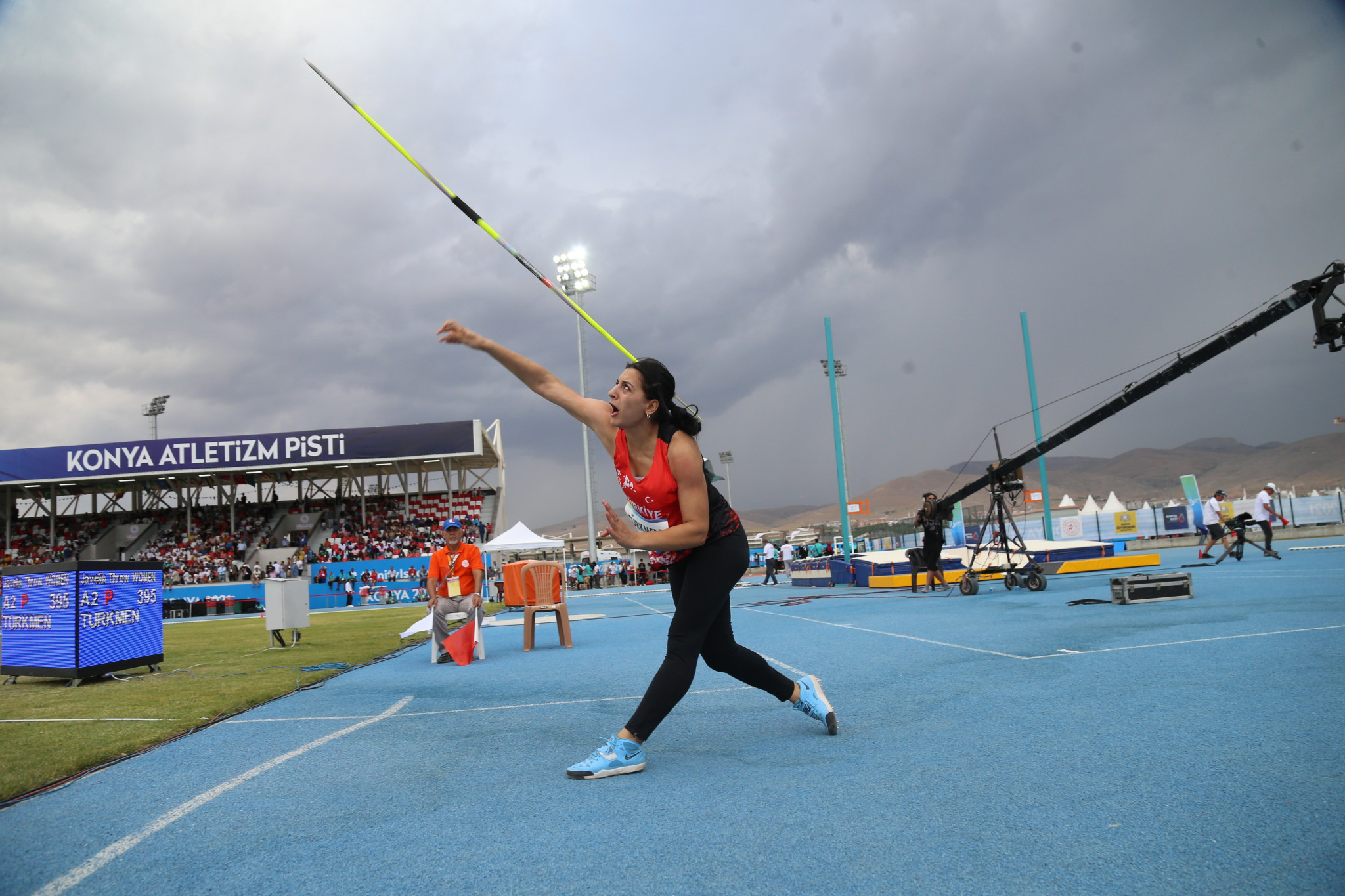 Turkey's Esra Turkmen won the women's javelin throw title, beating compatriot Eda Tugsuz ©Konya2021