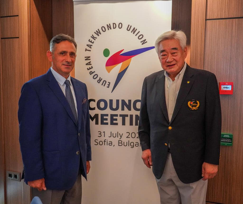 ETU President Sakis Pragalos was joined by World Taekwondo counterpart Chungwon Choue, right, for the meeting ©Getty Images