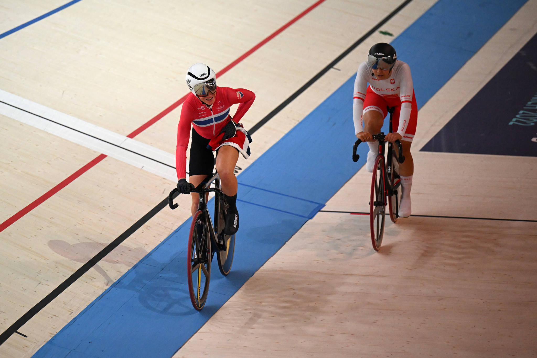 Anita Yvonne Stenberg of Norway celebrates after winning gold in the women's scratch race ©Getty Images