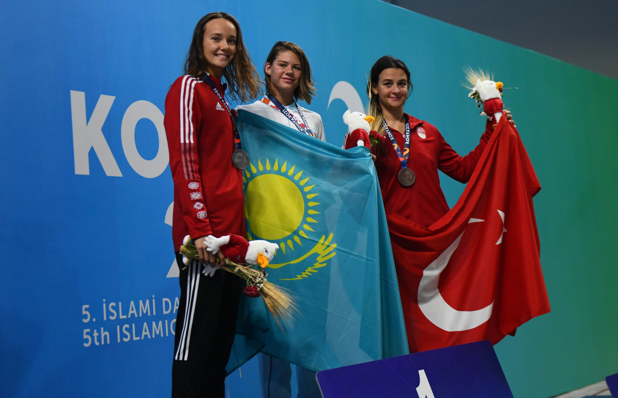 Anastasia Pchelintseva of Kazakhstan was the only non-Turkish swimmer to win gold ©Konya 2021