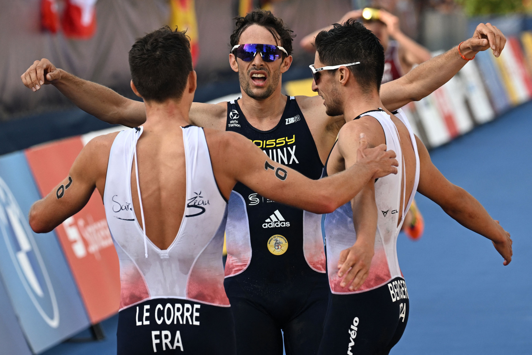 France claimed a clean sweep in the men’s triathlon race ©Getty Images