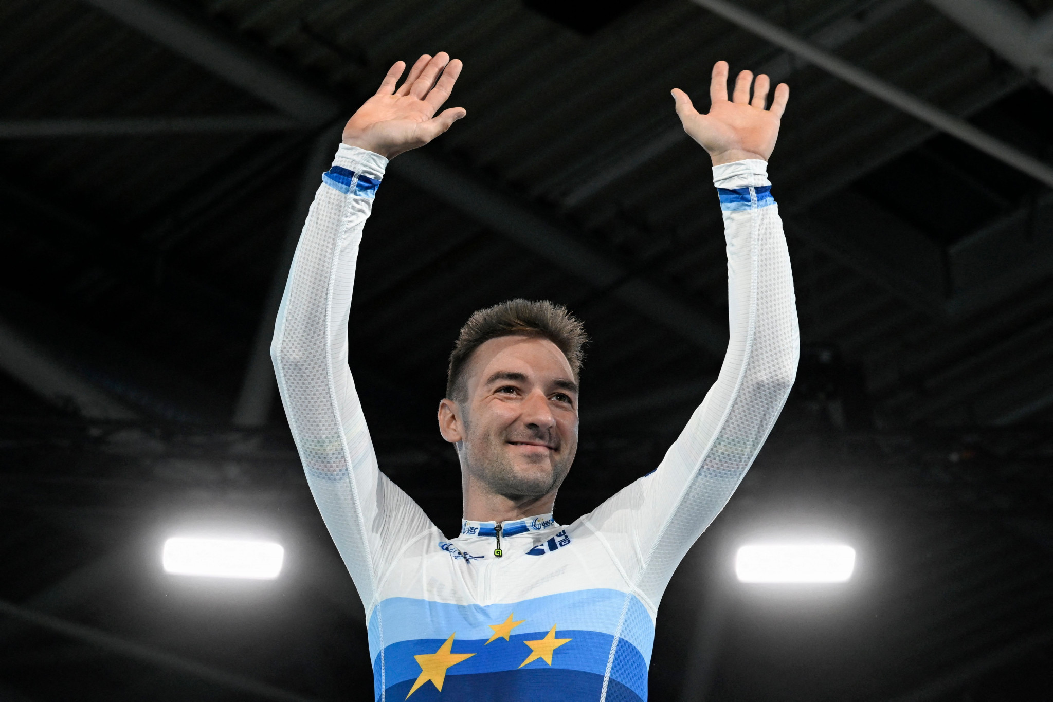 Elia Viviani won the elimination race on a busy day for the Italians ©Getty Images
