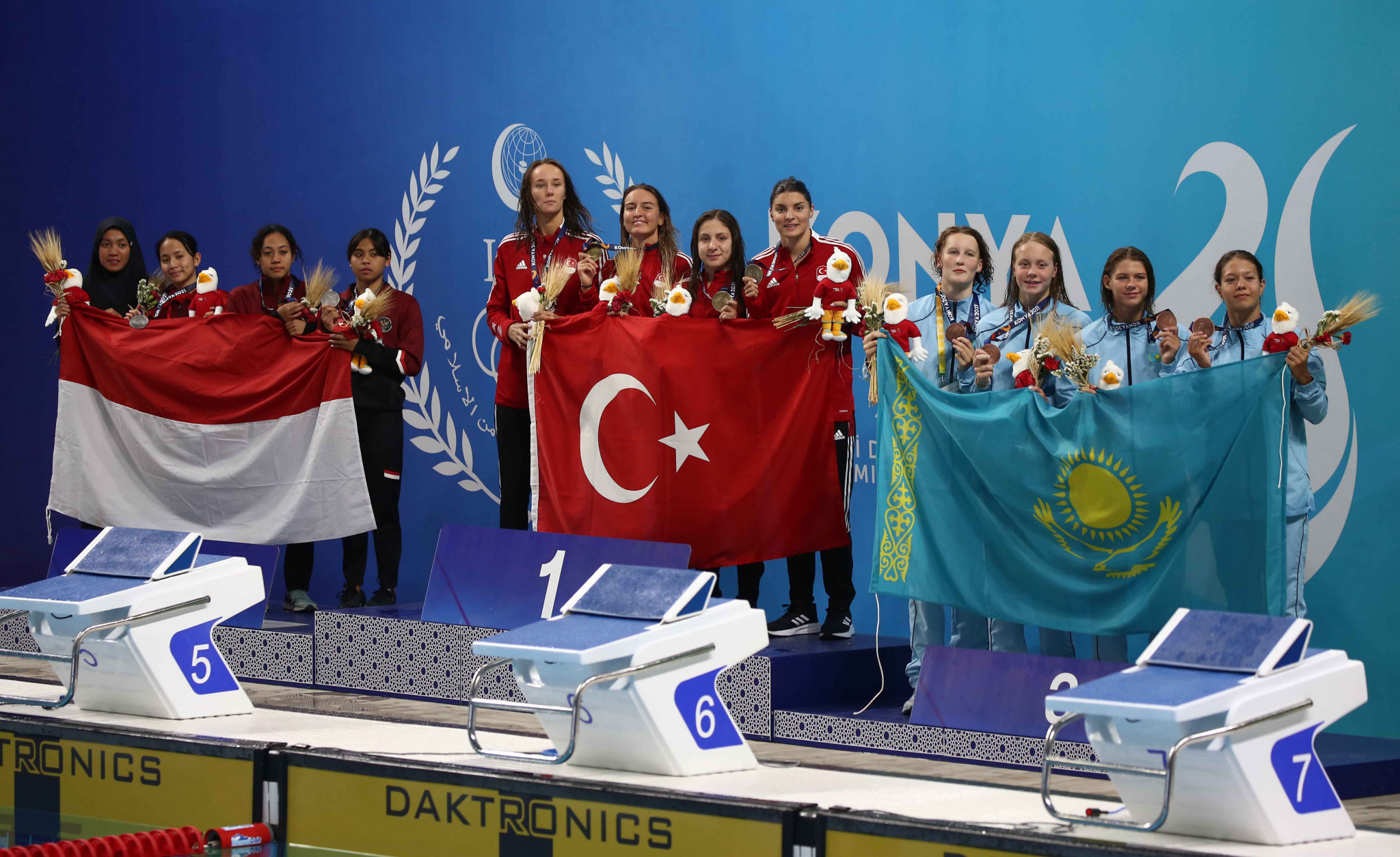 Turkey powered to victory in the women's 4x100m freestyle relay final at the Konya Olympic Swimming Pool ©Konya 2021