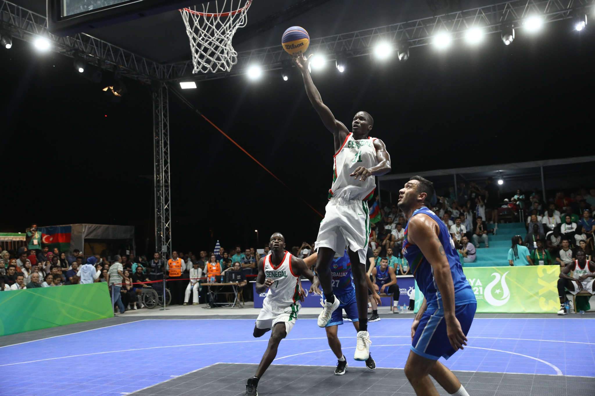Mohamed Doumbya produced a superb leap to score and extend Senegal's advantage over Azerbaijan in the men's 3x3 basketball final ©Konya 2021