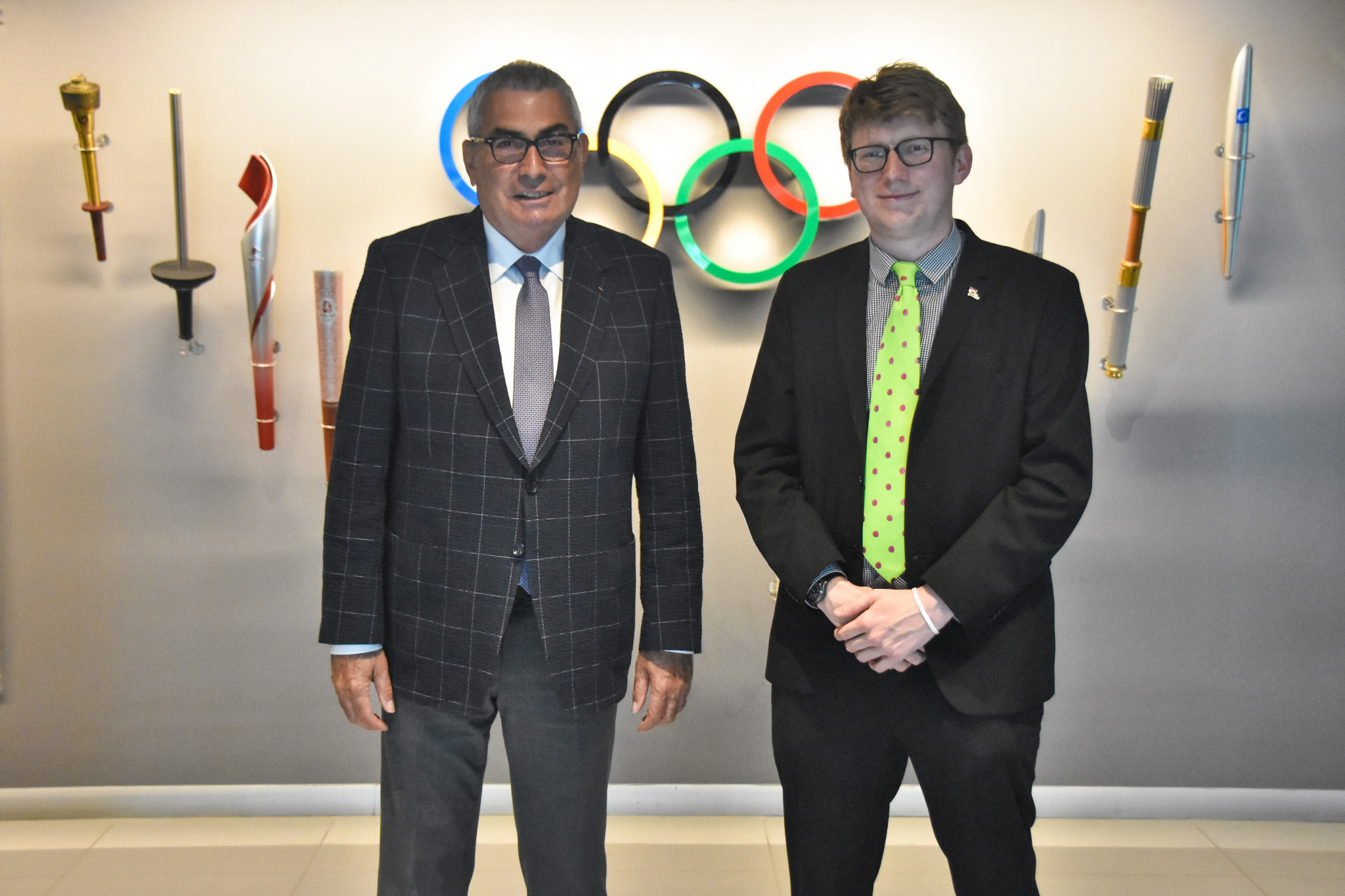 insidethegames senior reporter Geoff Berkeley speaks to Erdener during his visit to Olympic House in Istanbul ©TMOK